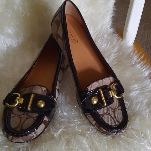 COACH ELKIE LOAFERS - Picture 1 of 11